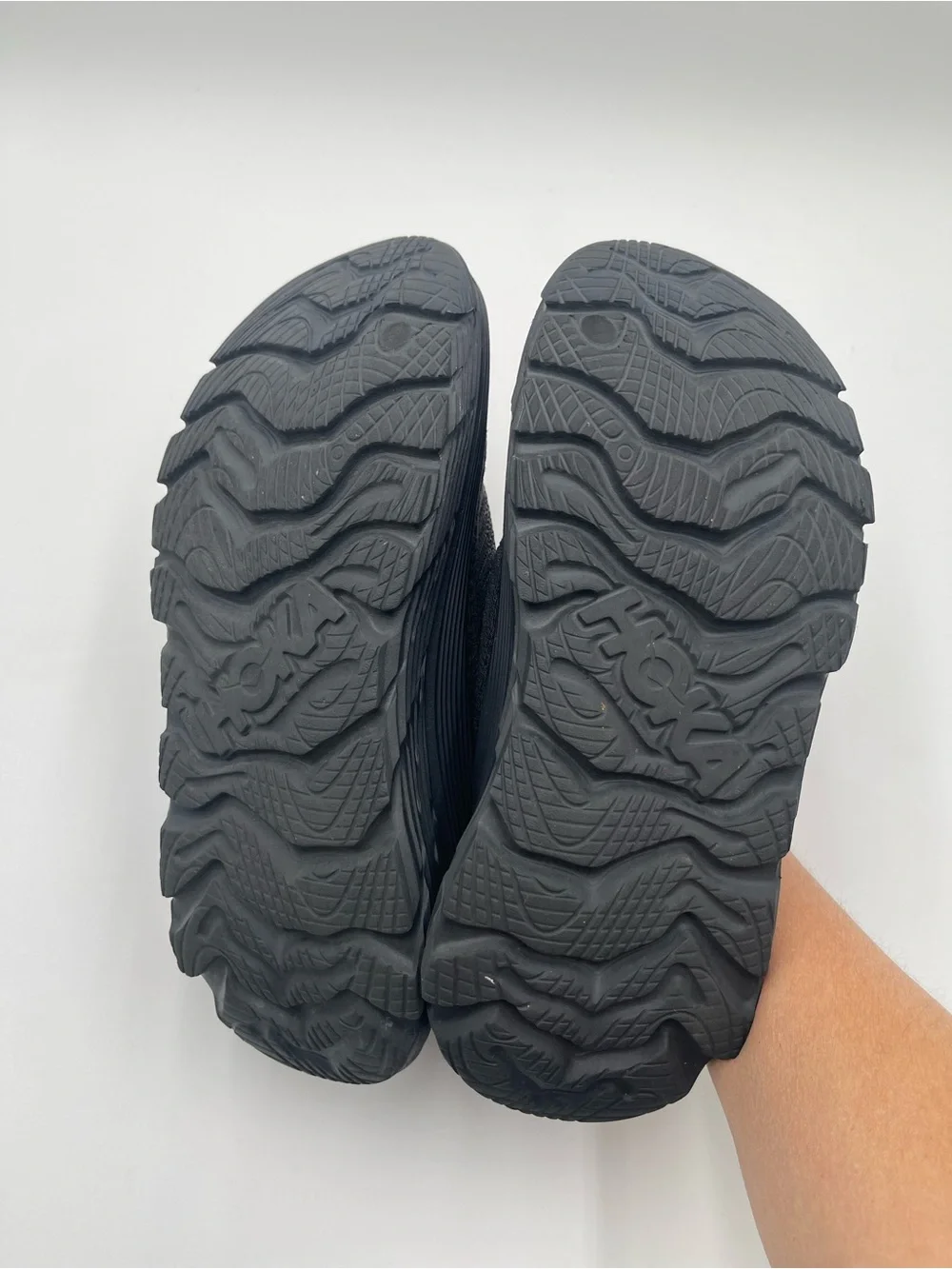 HOKA Restore TC Mens 10 Women 11 Black/Black Walking Shoes Comfort Athletic